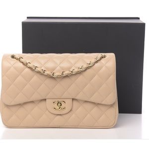 CHANEL Lambskin Quilted Jumbo Double Flap Beige Clair